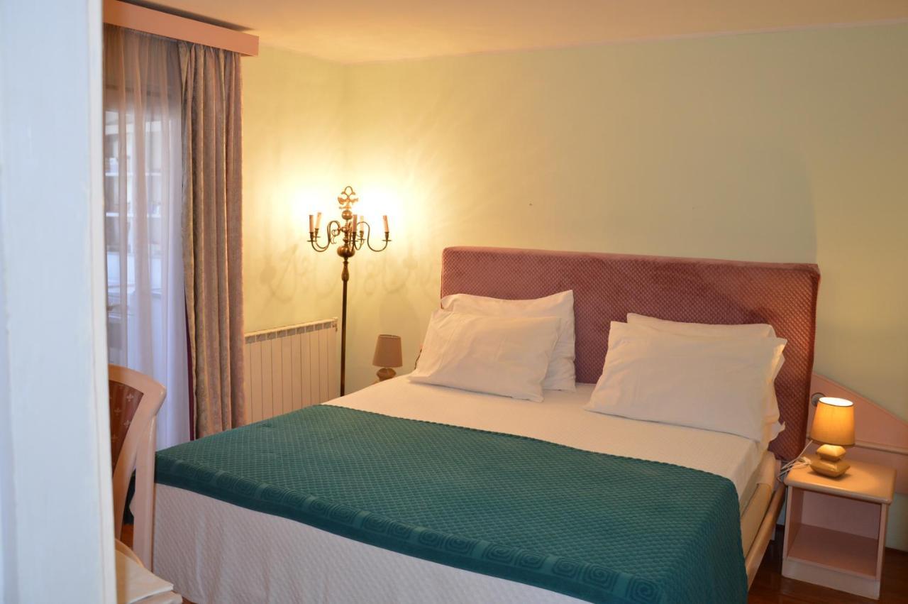 Residence Mira Пореч Экстерьер фото